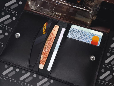 Premium Textured Leather Card Holder Wallet – Sleek Minimalist Design